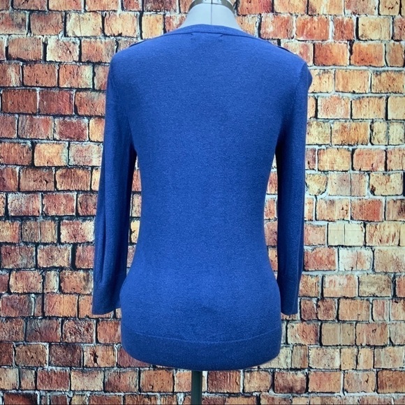 𝅺banana Republic Factory Boat Neck 3 Button Shoulder Women’s Sweater XS Blue - Picture 4 of 5